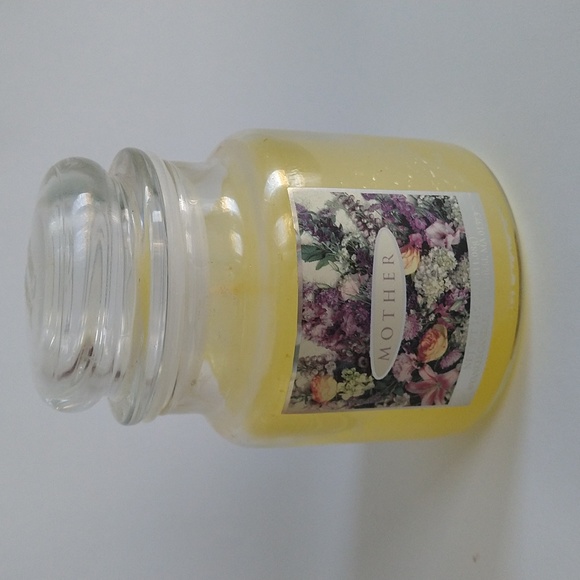 YANKEE CANDLE Peony14.5 oz Mother's Day - Picture 1 of 4